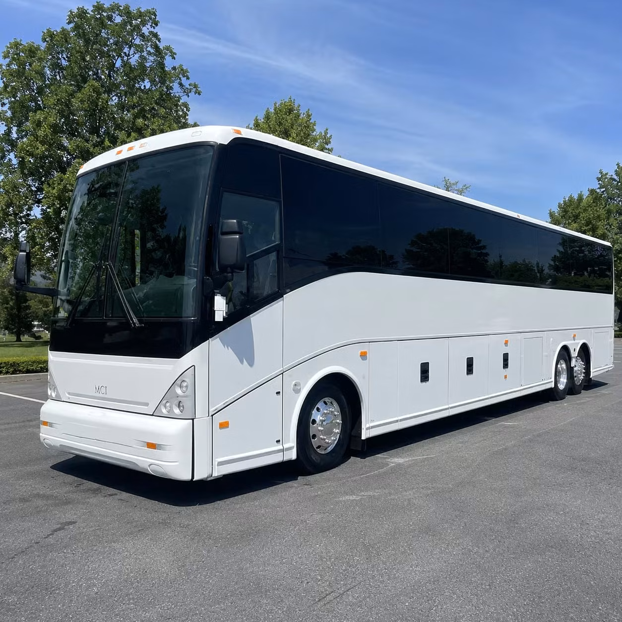 bus rental options for woodbridge trips