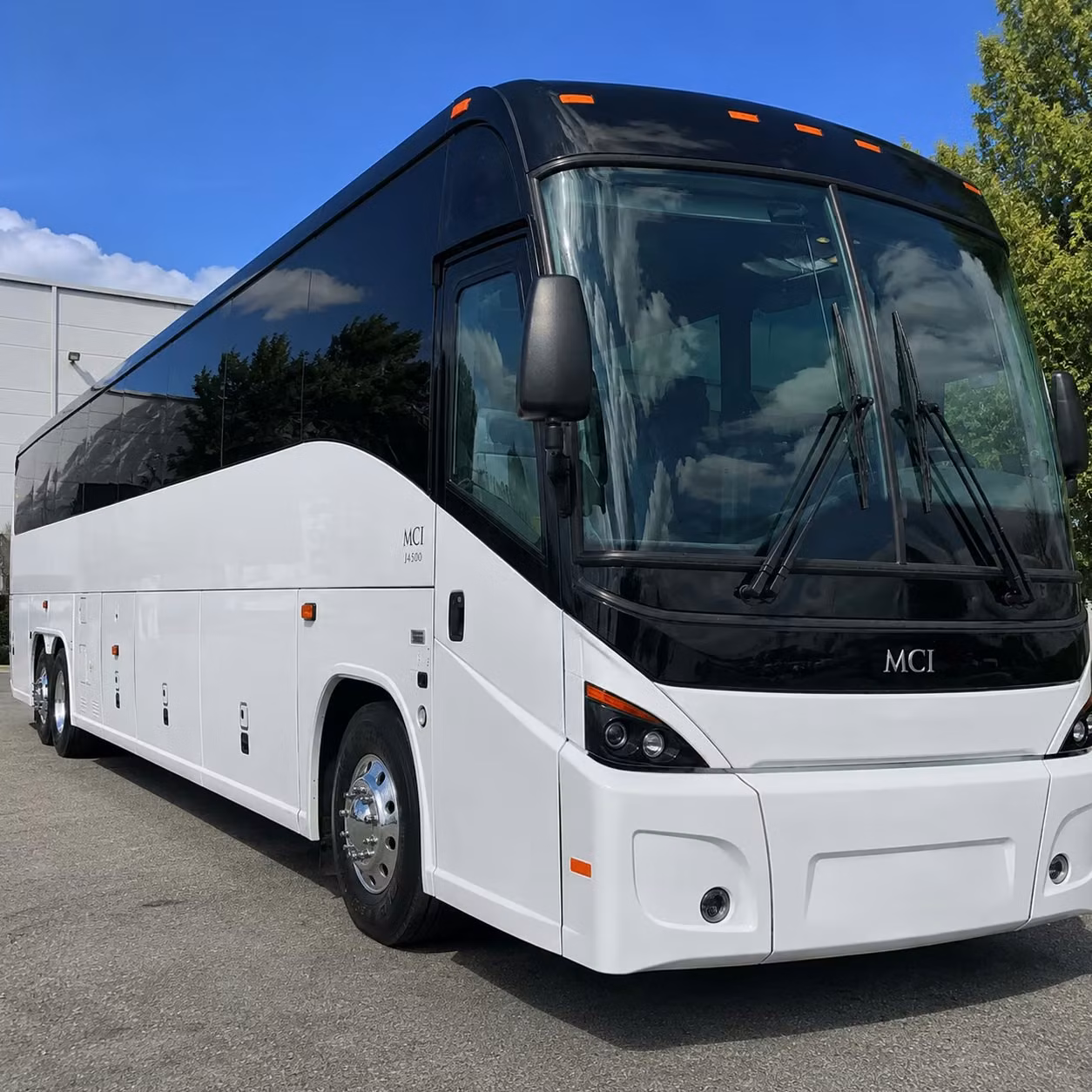 from woodbridge to jfk and laguardia group airport runs made easy