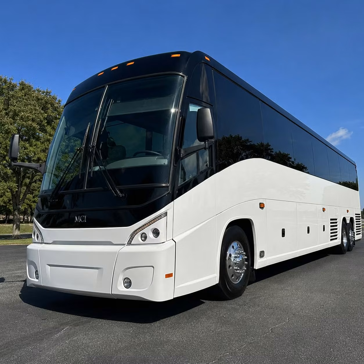 heading to new york city book a long distance bus from woodbridge without the parking nightmare