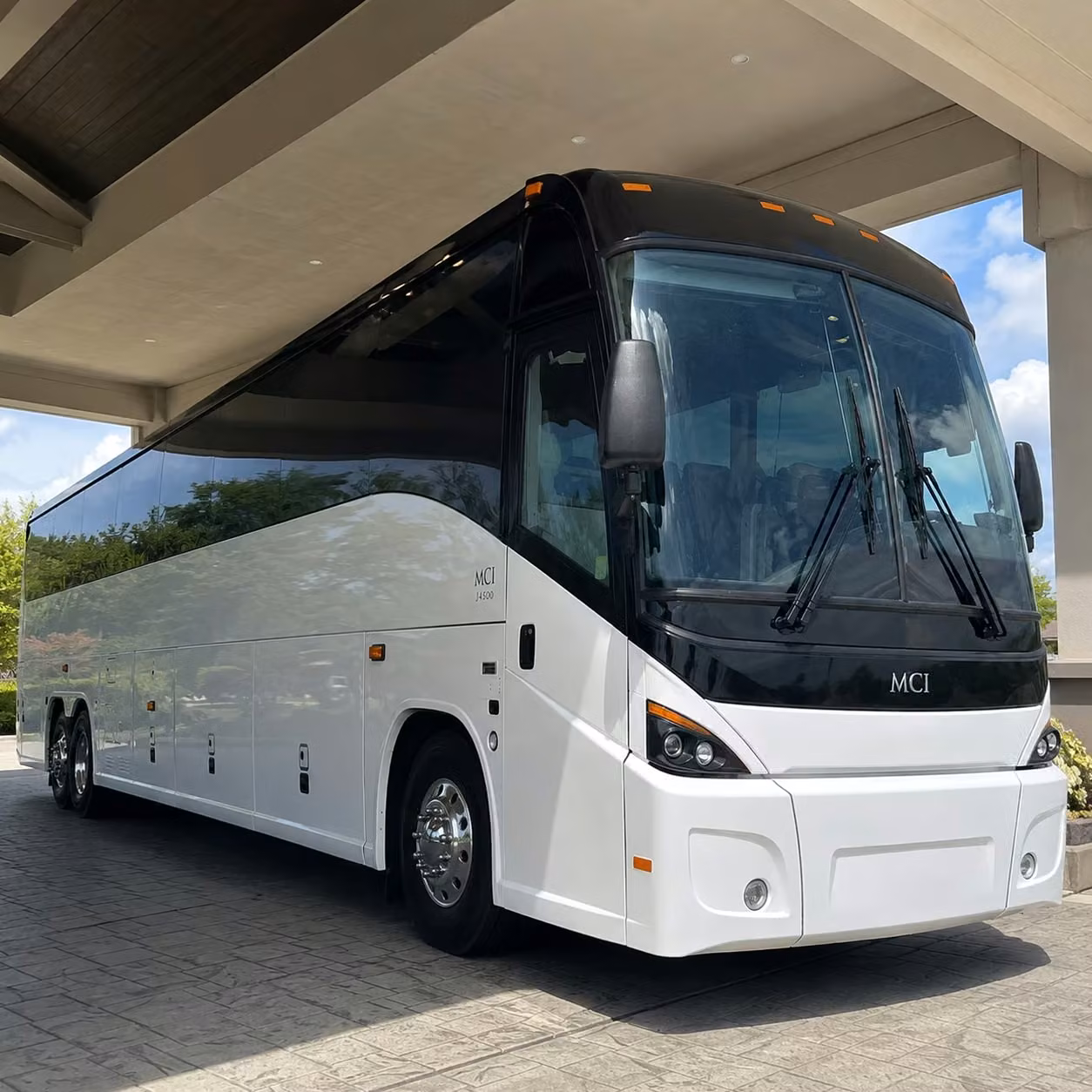 let a charter bus handle employee commuter shuttles for woodbridge area government agencies