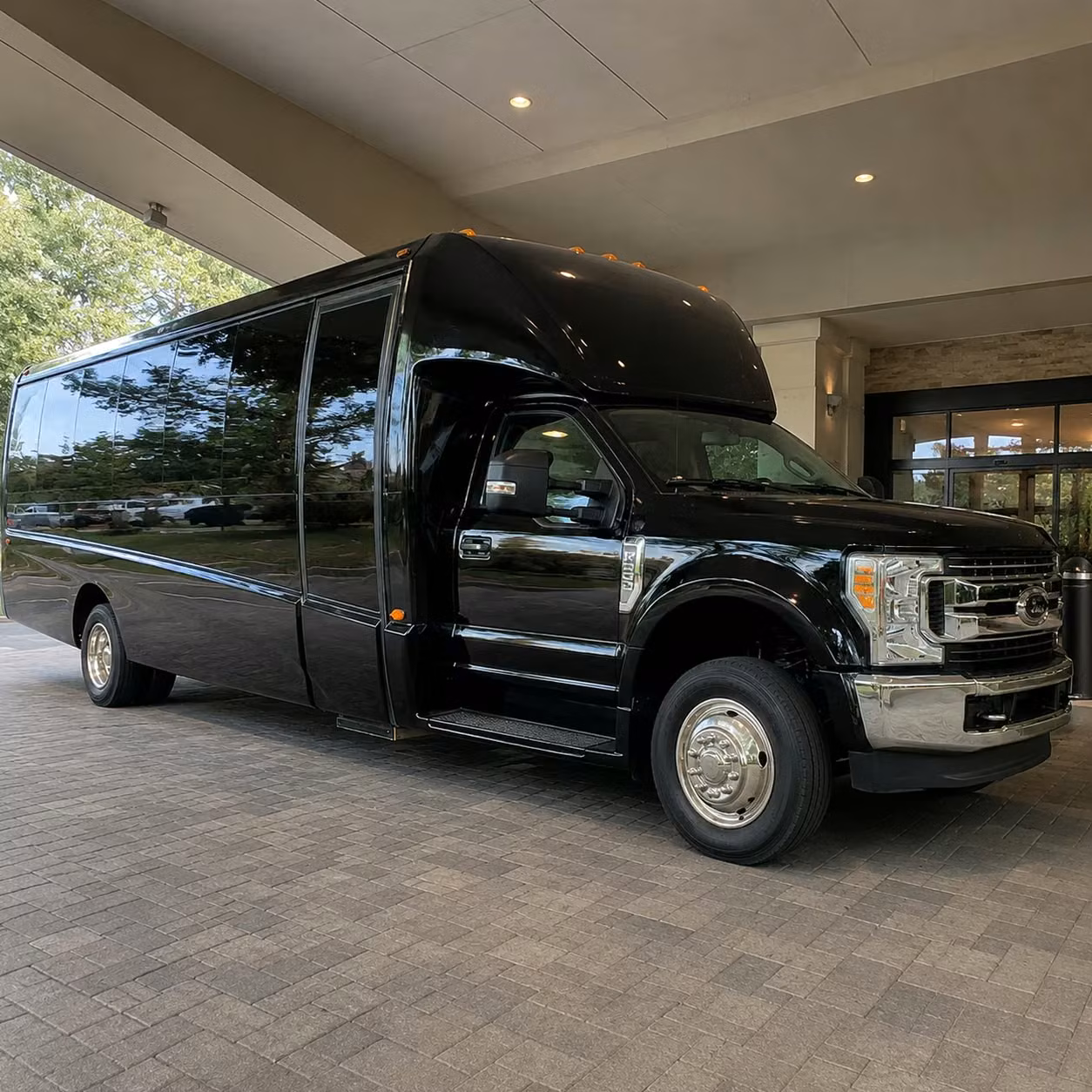 minibus rentals for bridal party transportation around woodbridge new jersey